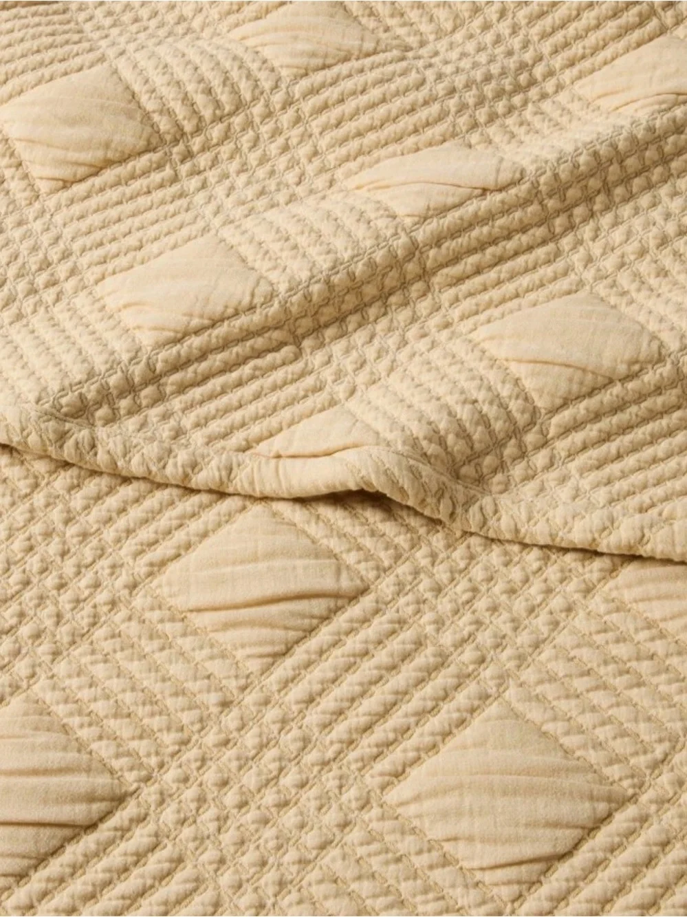King Diamond Matelasse Gauze Quilt Yellow - Threshold™